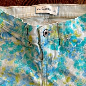 Abercrombie & Fitch floral print ankle jeans